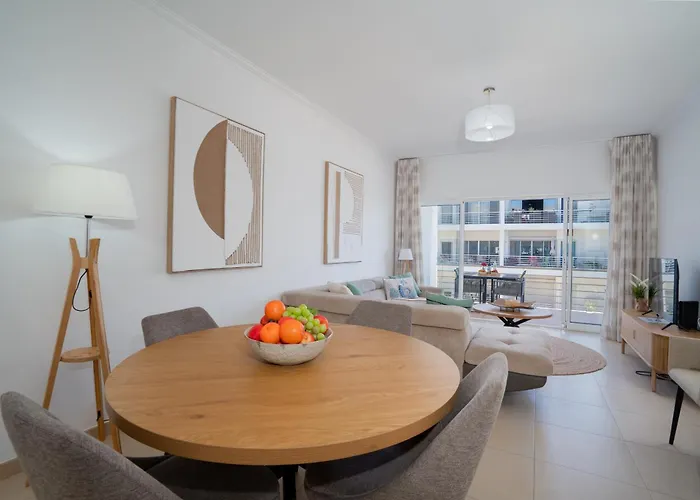 Rosetta, Formosa Village アパート